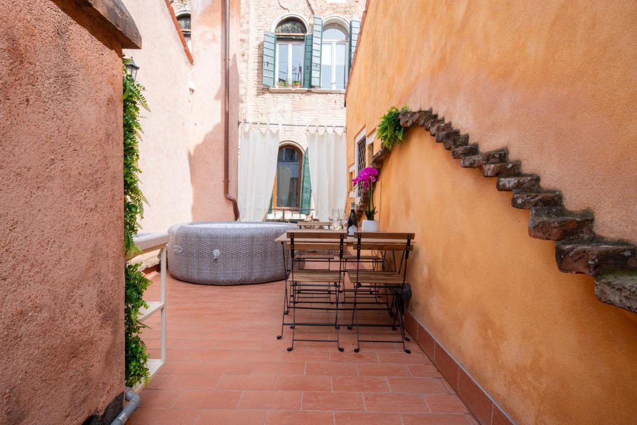 Suite Rava - San Marco With Pool Venice Exterior photo